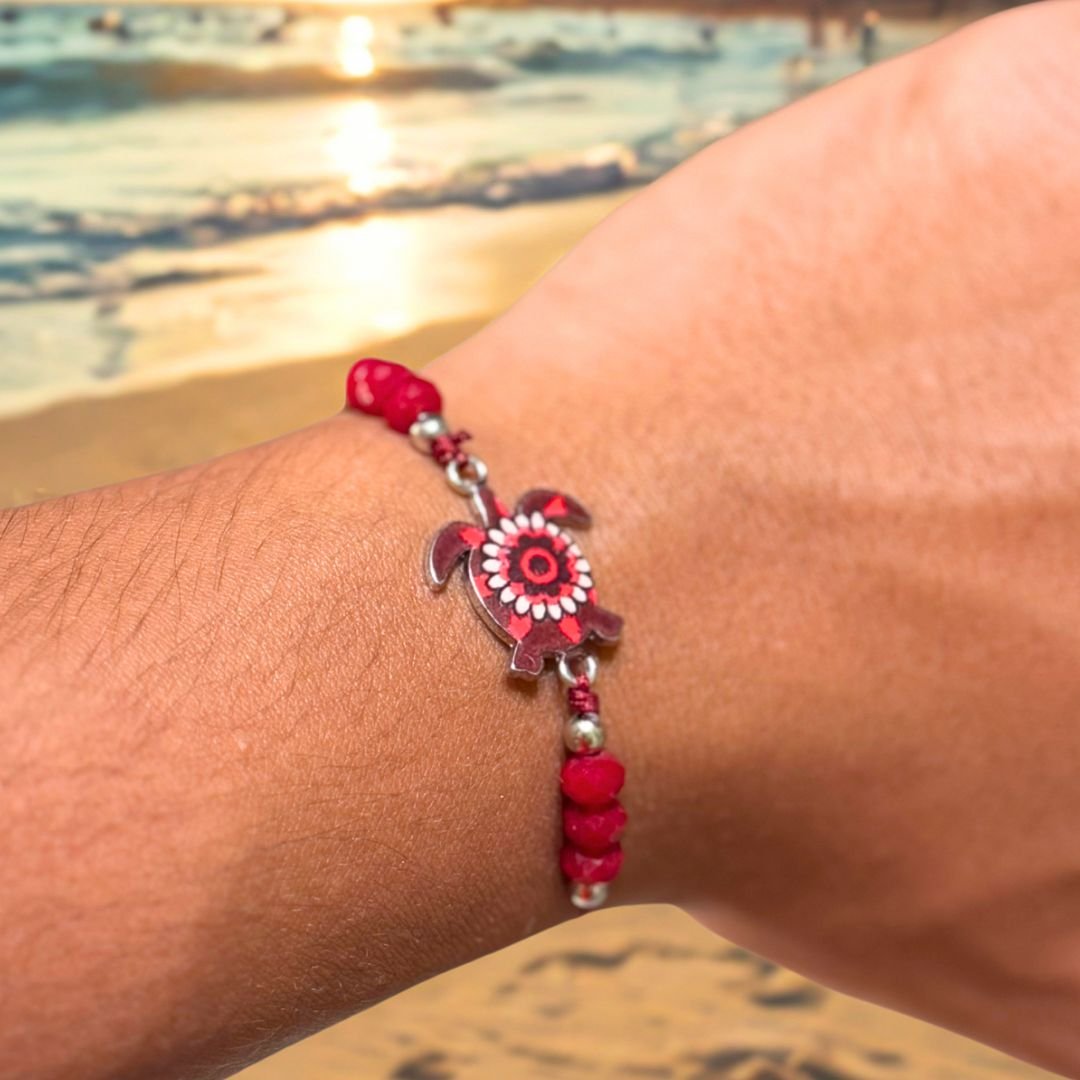 WhatsApp Image 2025-09-25 at 2.17.45 AM (2) سوار السلحفاة الحمراء الماندالا - خرز أحمر عقيقي | رمز الحظ والطاقة - الصورة 1