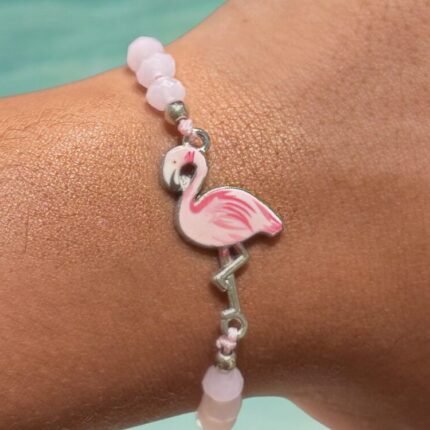 سوار فلامنجو وردي ناعم - خرز كوارتز وردي | إطلالة صيفية رقيقة